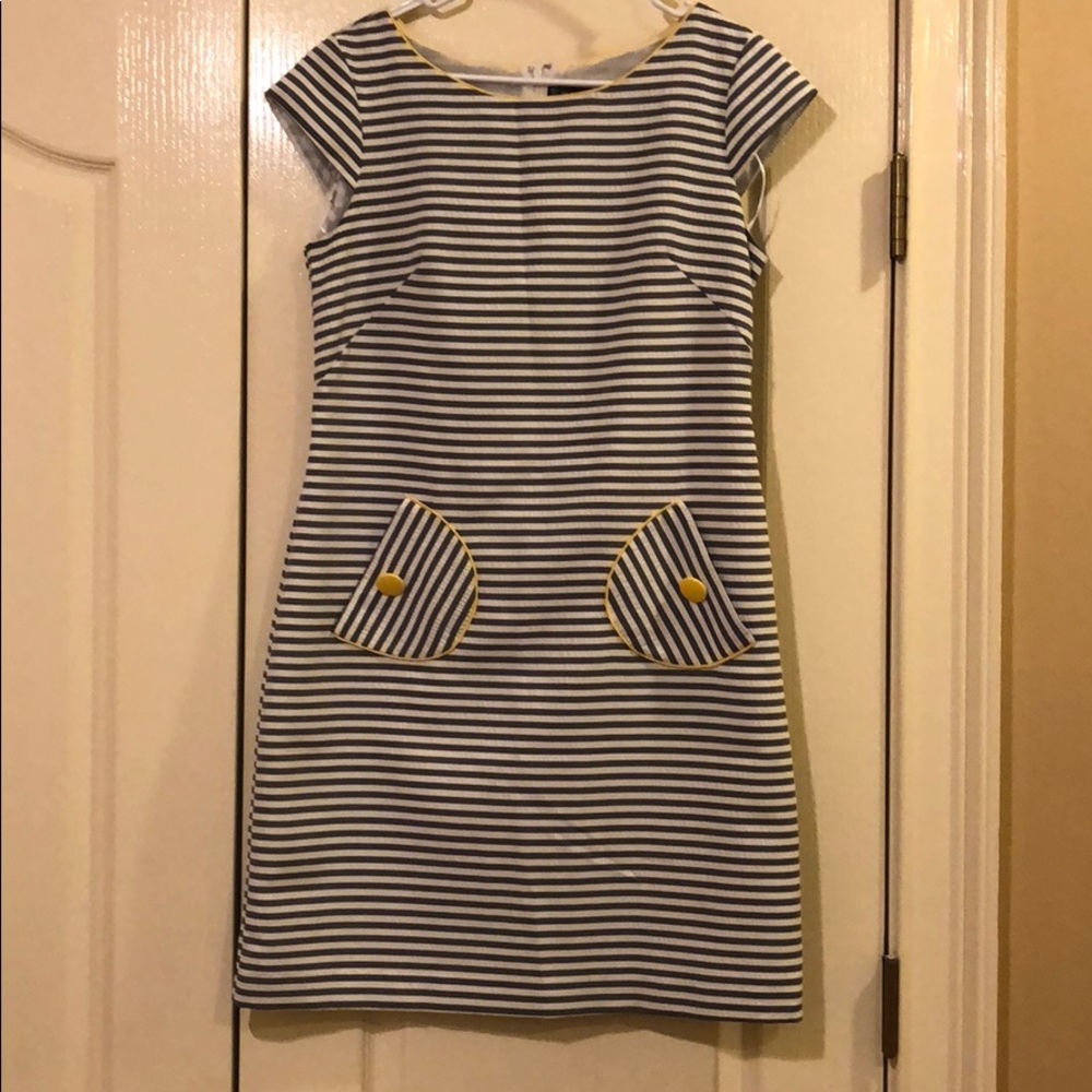 Women’s dress